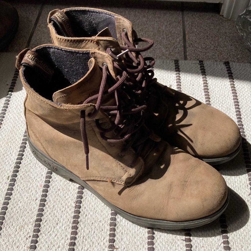 Blundstone hiking shoes mens size 8.5